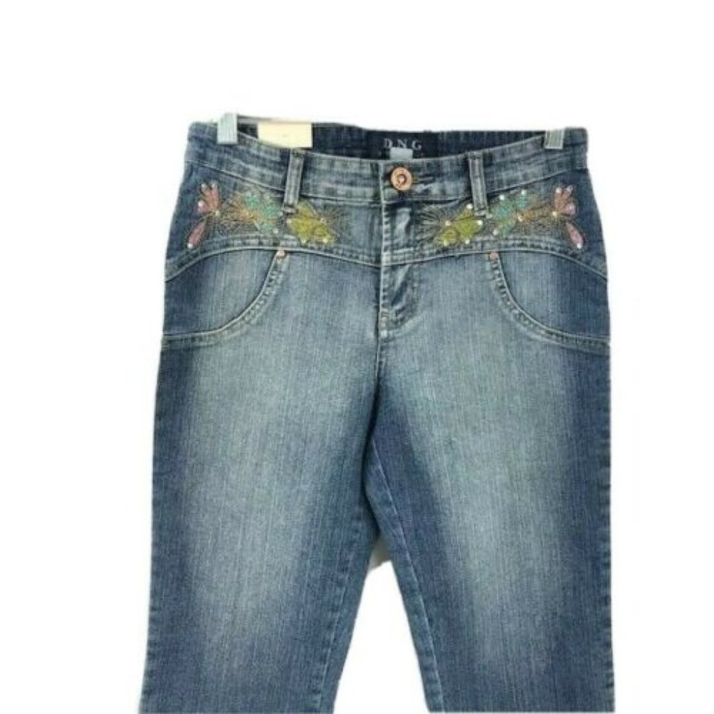 DNG Juniors Capri Jeans Rhinestones Embelishments